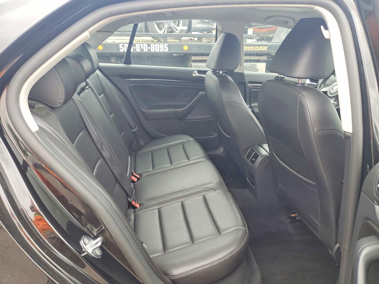2010 VOLKSWAGEN JETTA