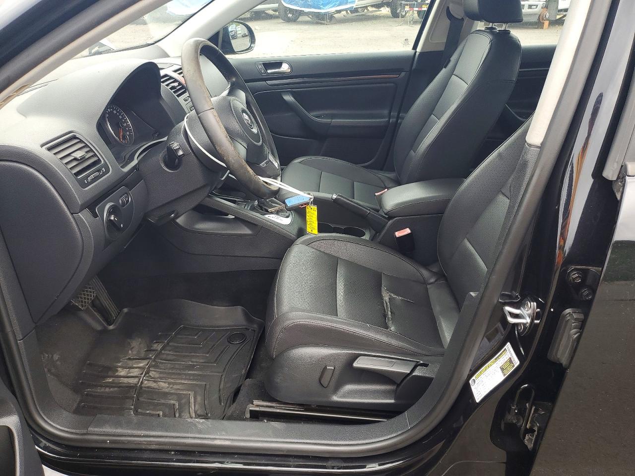 2010 VOLKSWAGEN JETTA