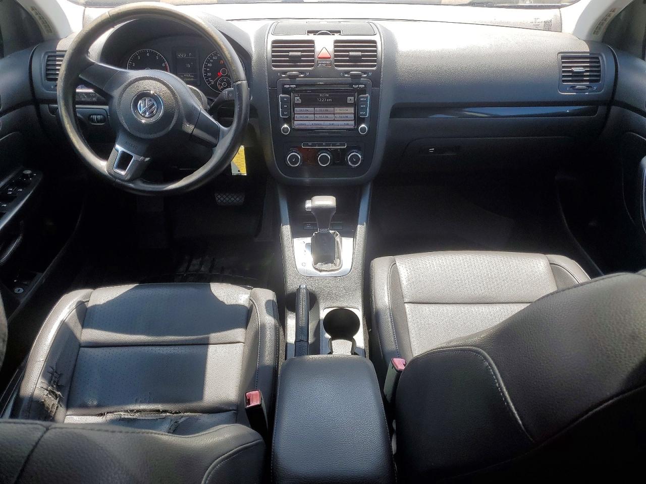 2010 VOLKSWAGEN JETTA