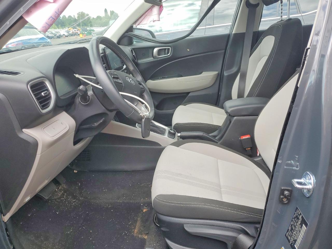 2025 HYUNDAI VENUE