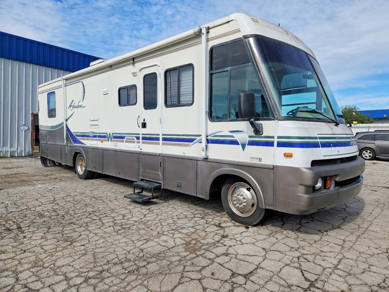 1997 CHEVROLET P SERIES
