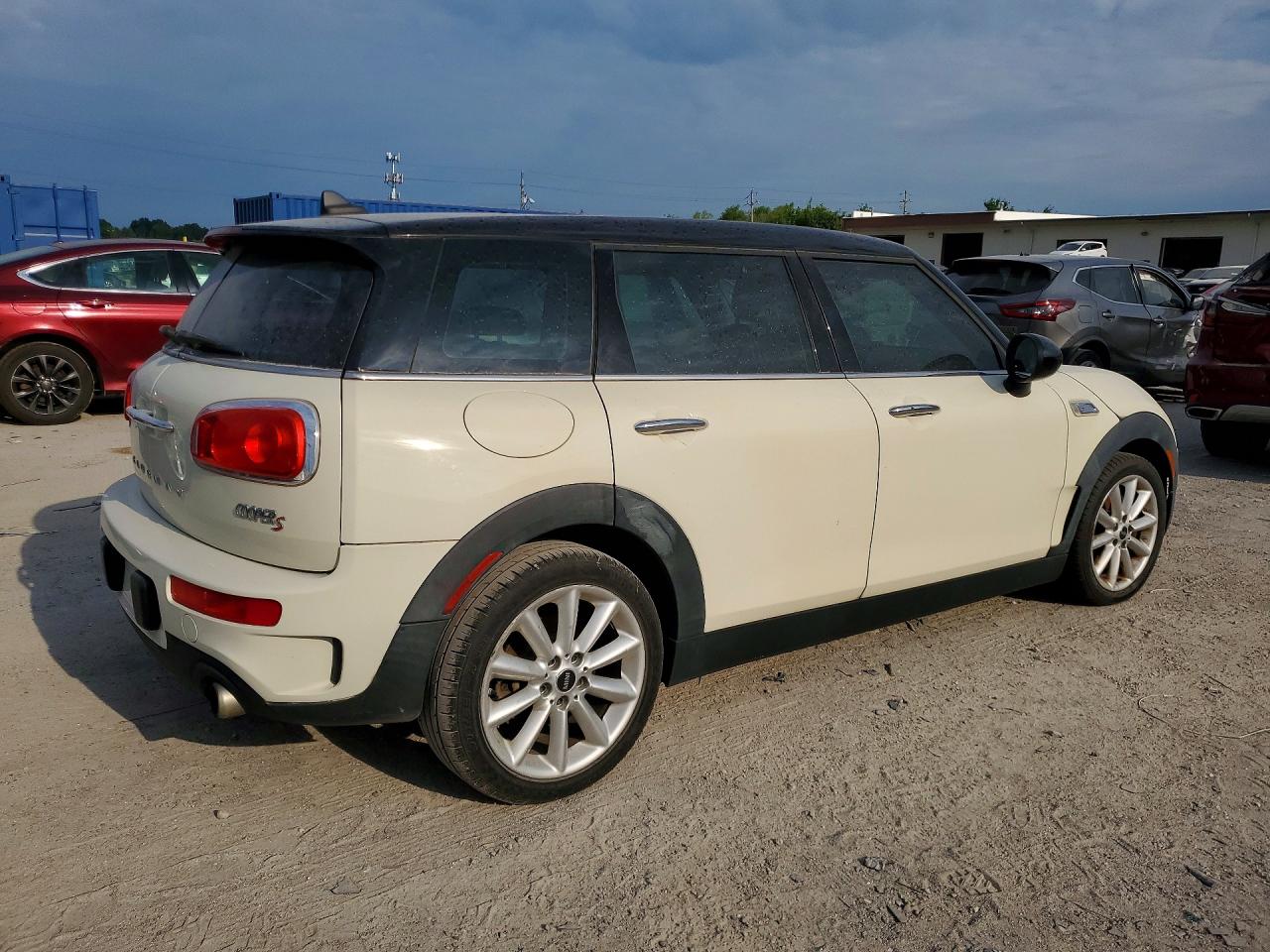 2016 MINI COOPER