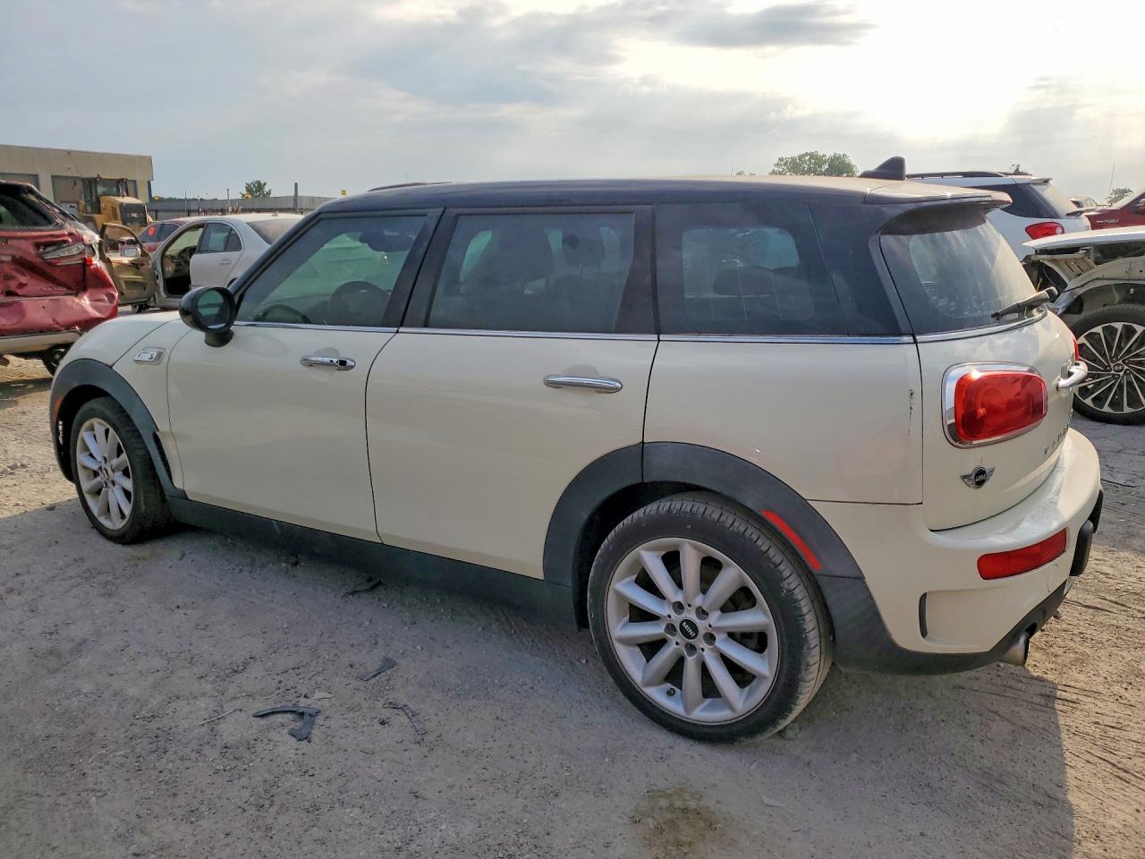 2016 MINI COOPER