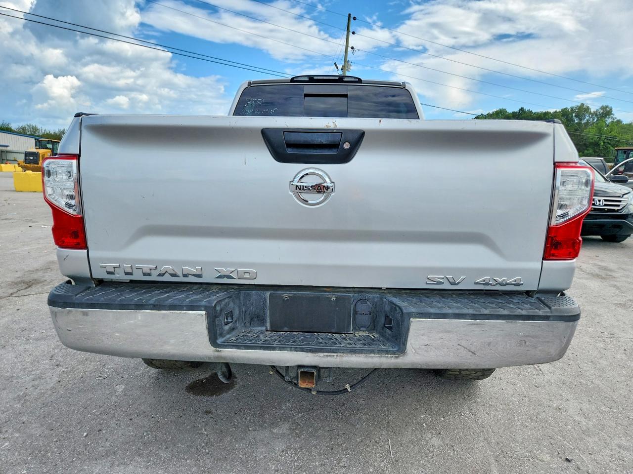 2017 NISSAN TITAN
