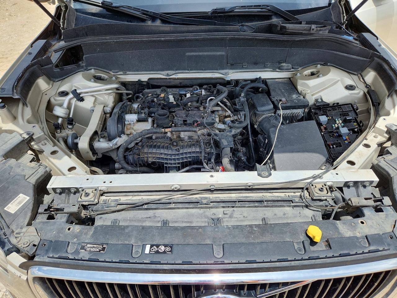 2016 VOLVO XC90