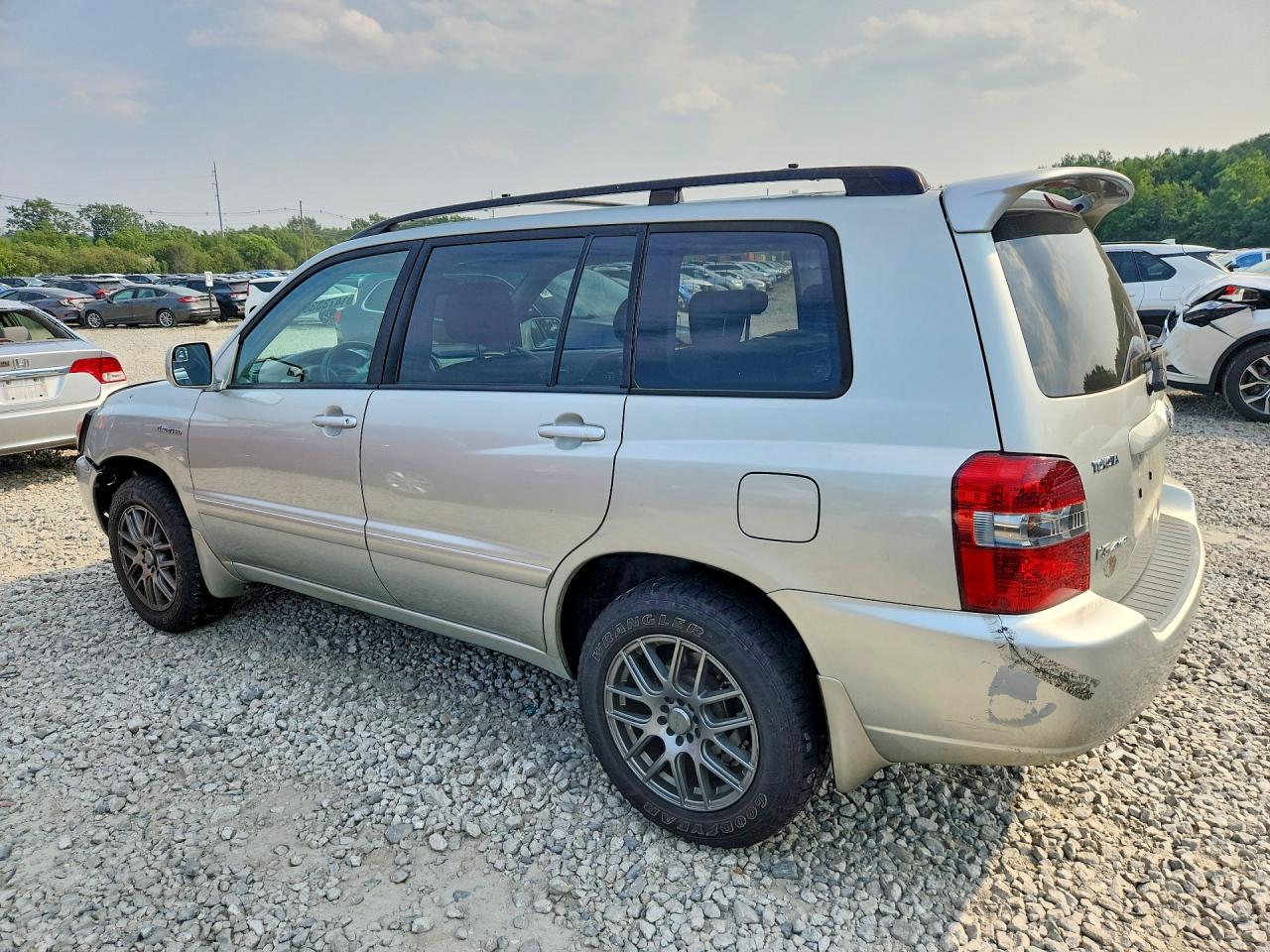 2004 TOYOTA HIGHLANDER
