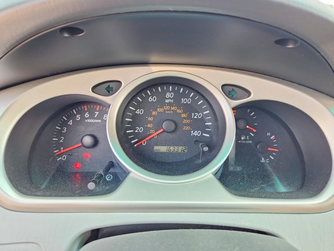 2004 TOYOTA HIGHLANDER
