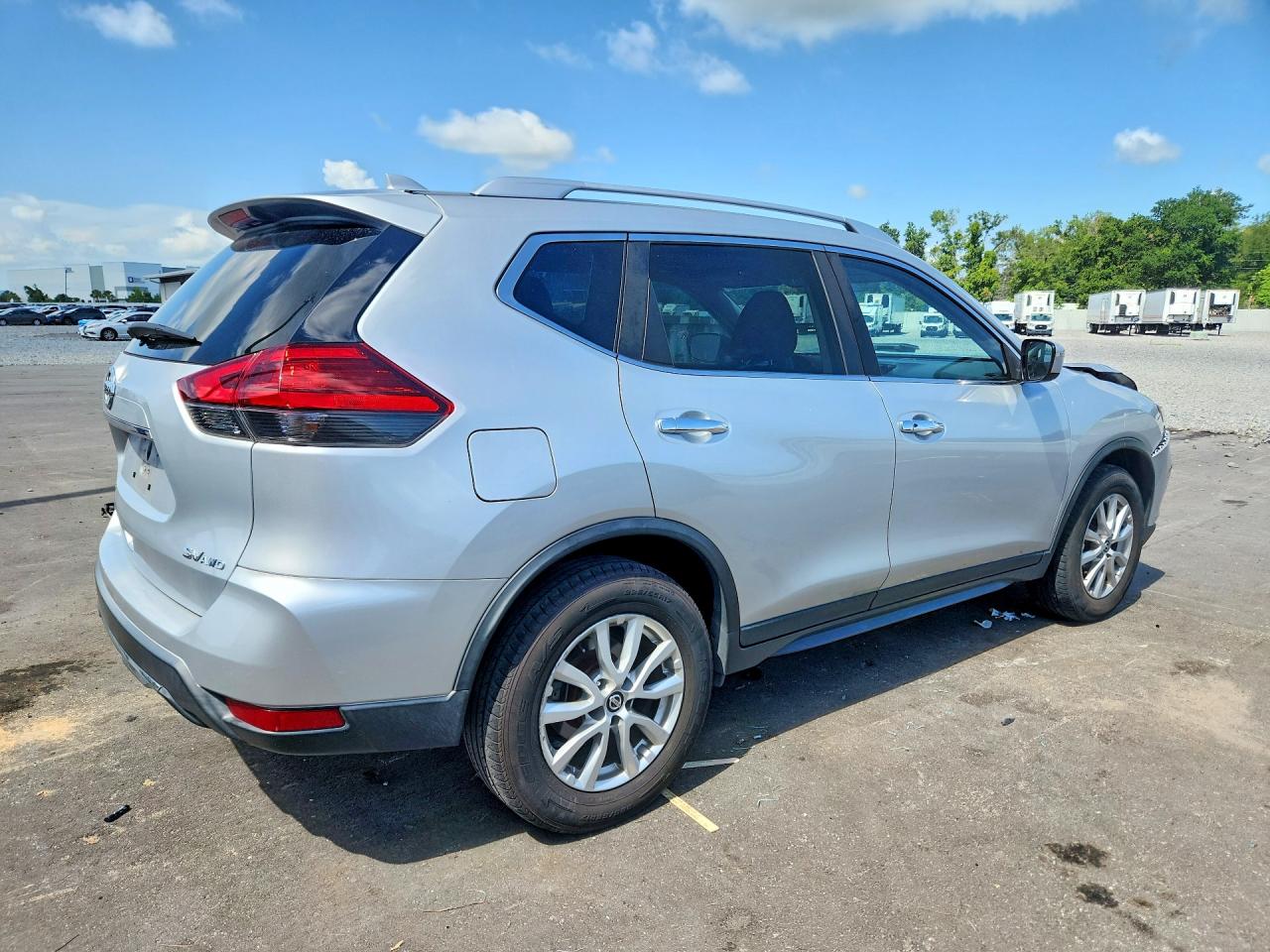 2017 NISSAN ROGUE