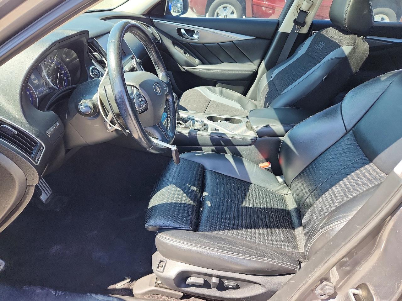 2015 INFINITI Q50