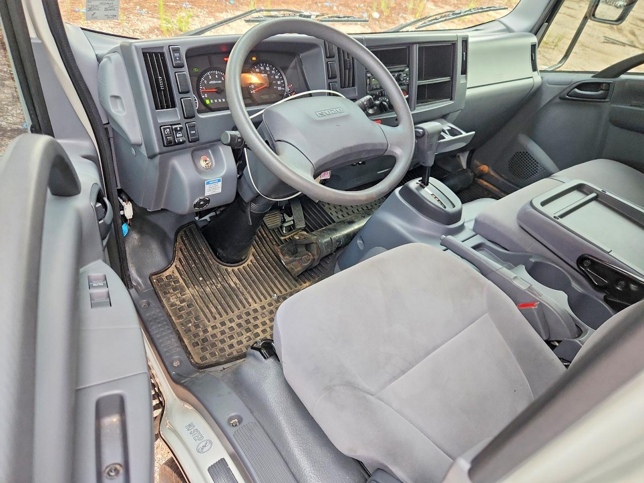 2021 ISUZU NPR