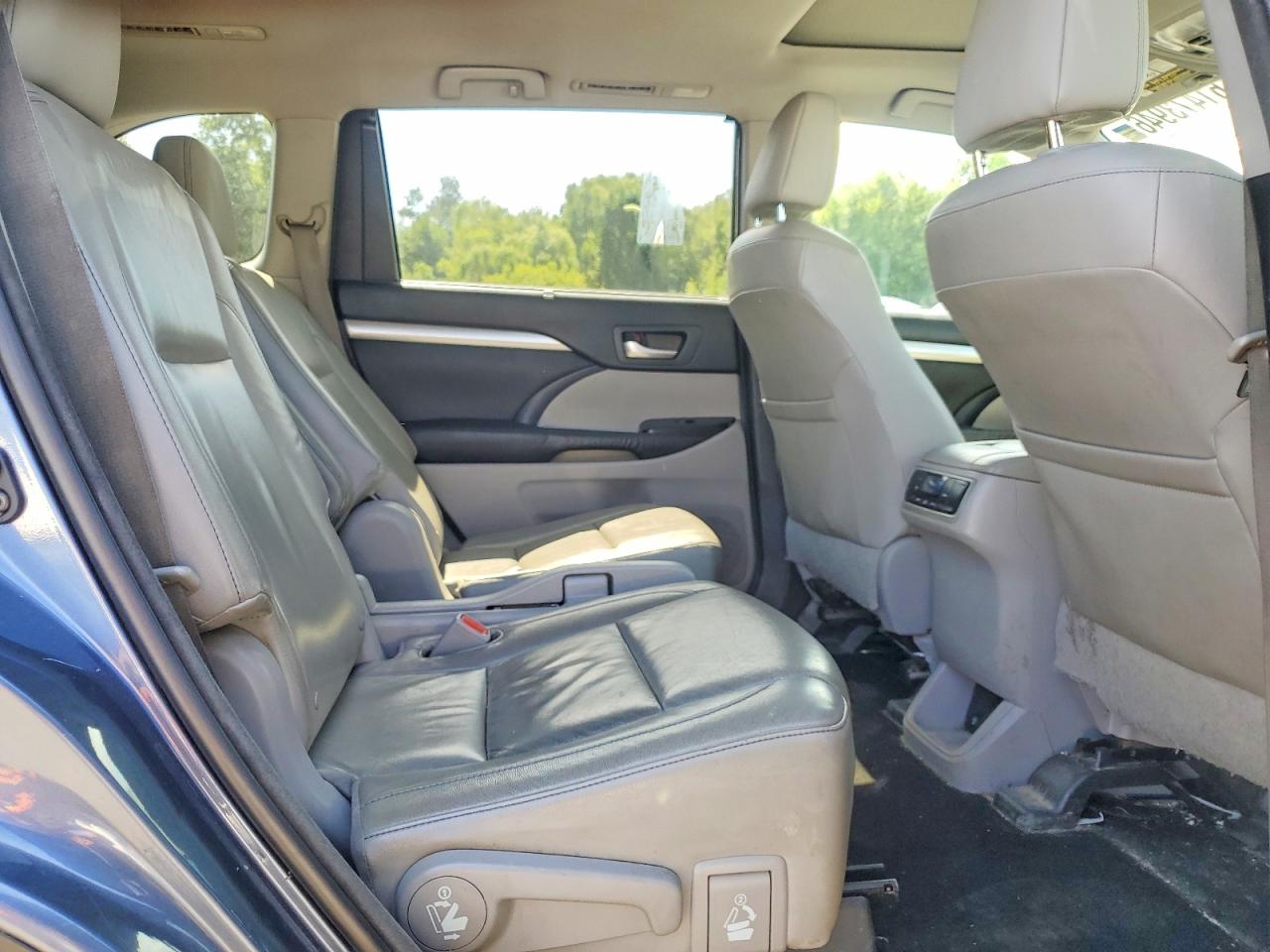 2014 TOYOTA HIGHLANDER