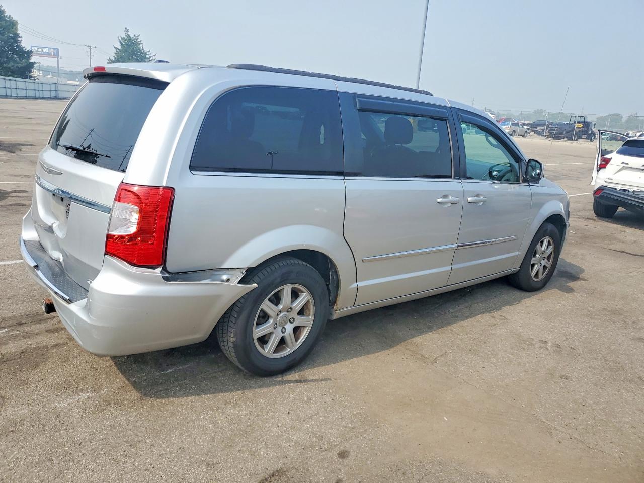 2012 CHRYSLER MINIVAN