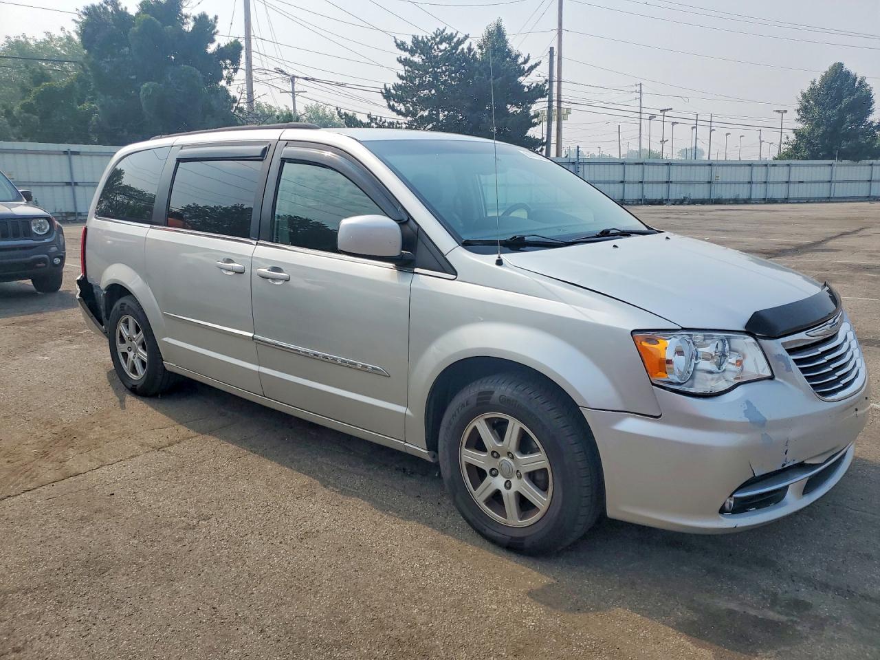 2012 CHRYSLER MINIVAN