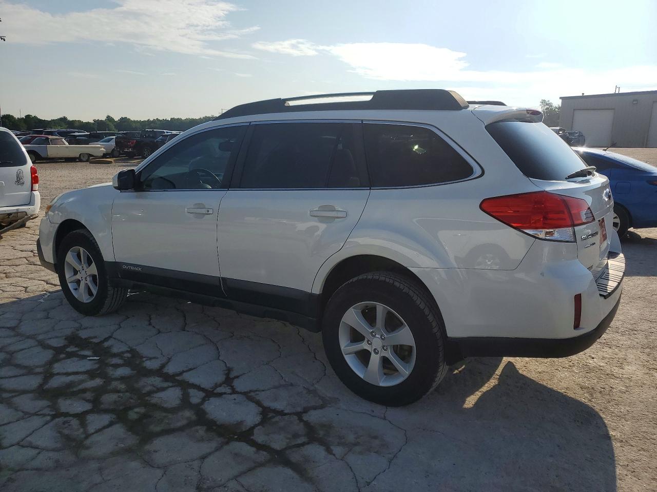 2013 SUBARU OUTBACK