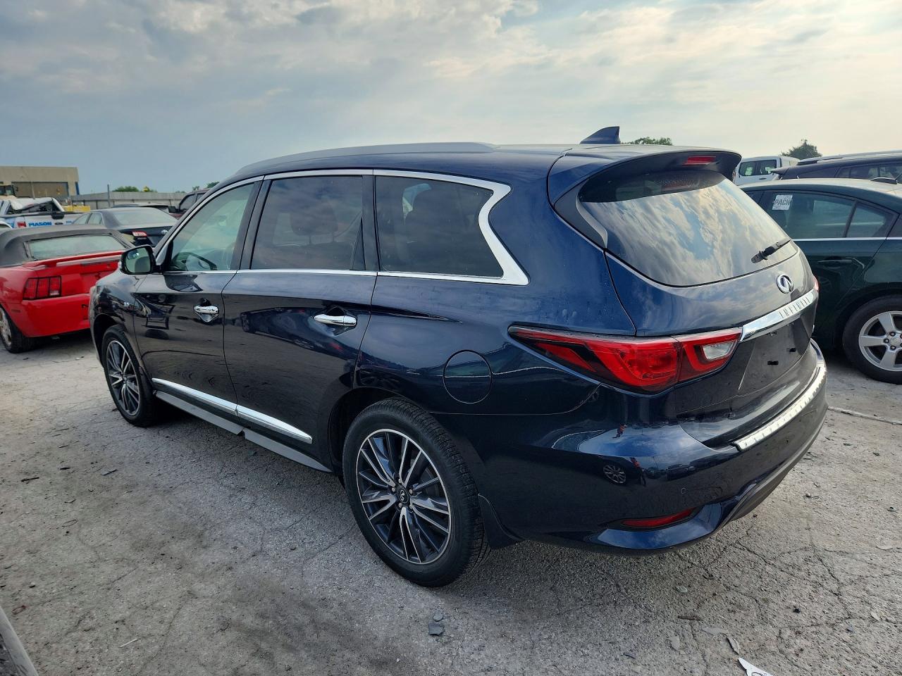 2018 INFINITI QX60 BASE
