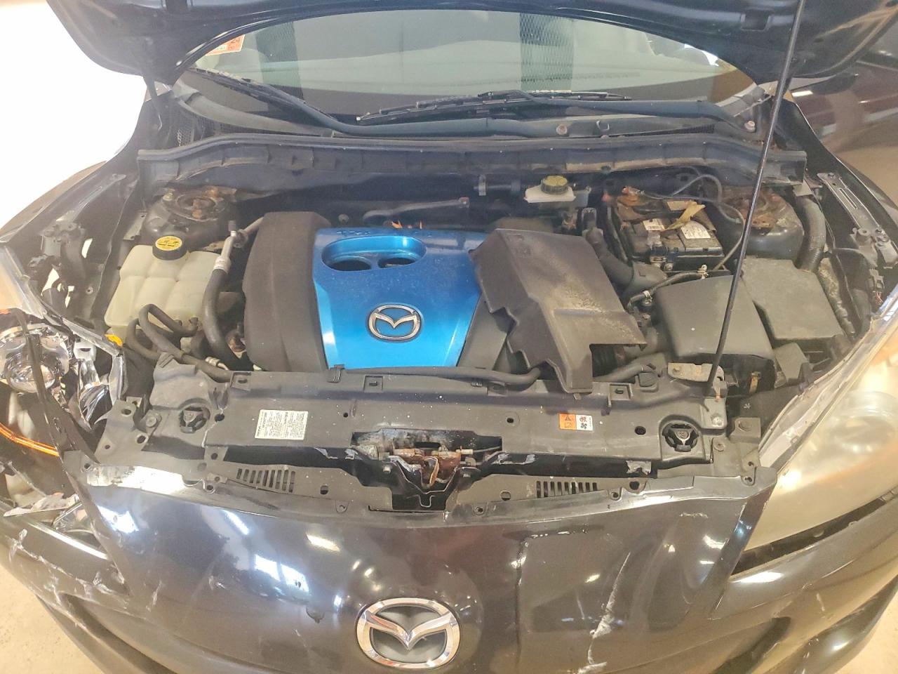 2013 MAZDA 3