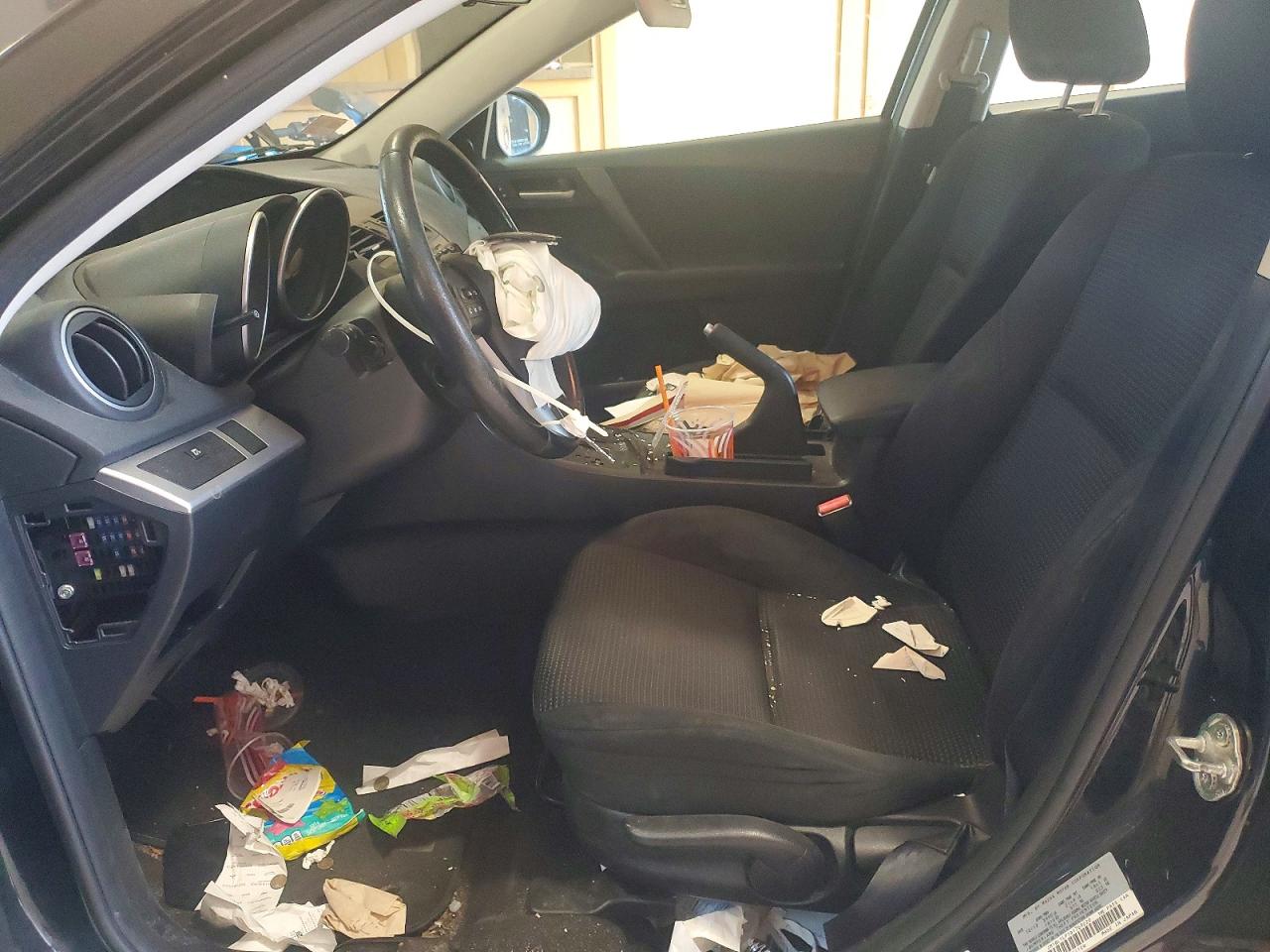 2013 MAZDA 3