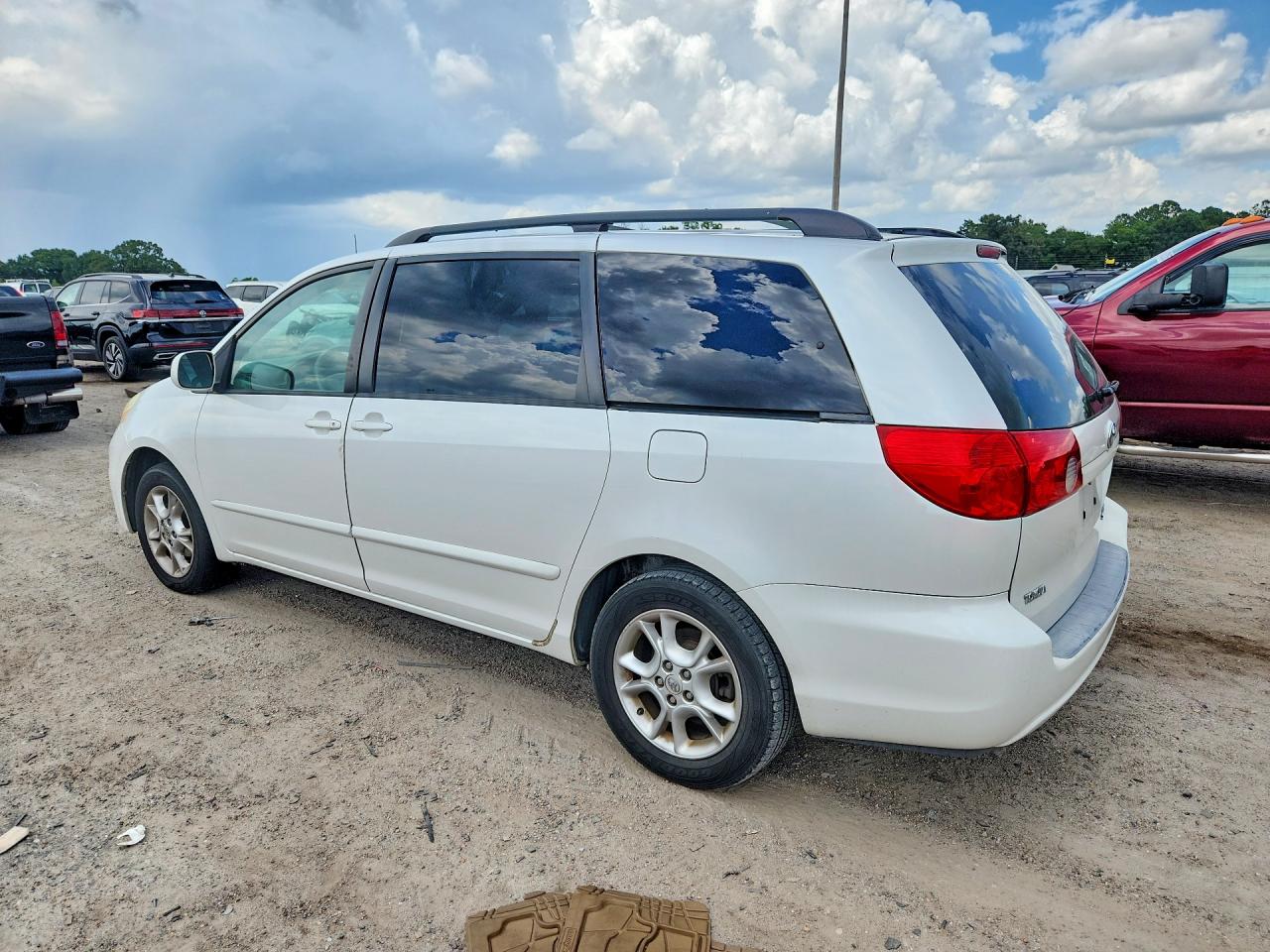 2006 TOYOTA SIENNA
