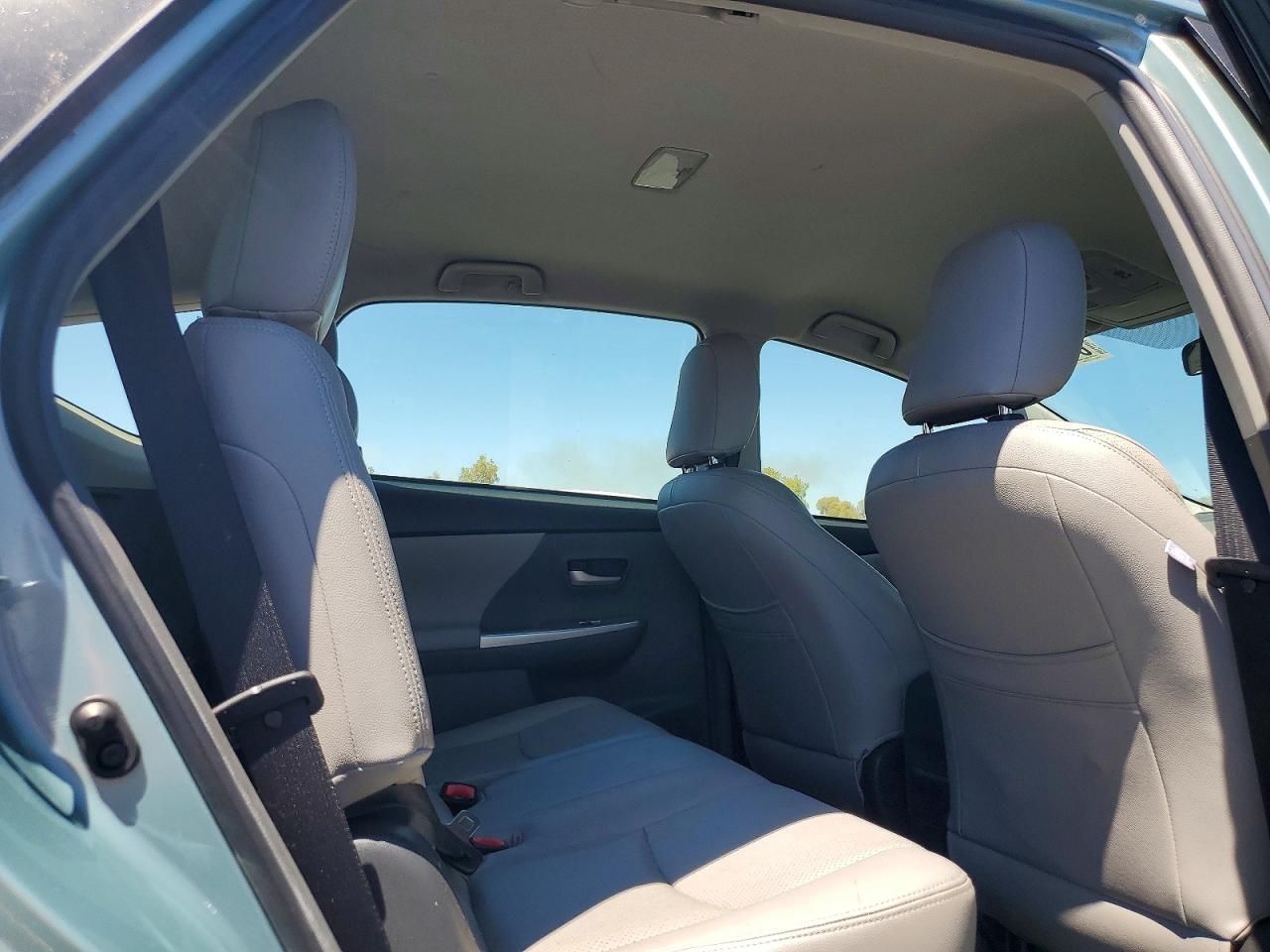 2013 TOYOTA PRIUS