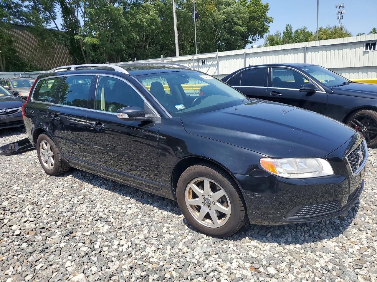 2008 VOLVO V70