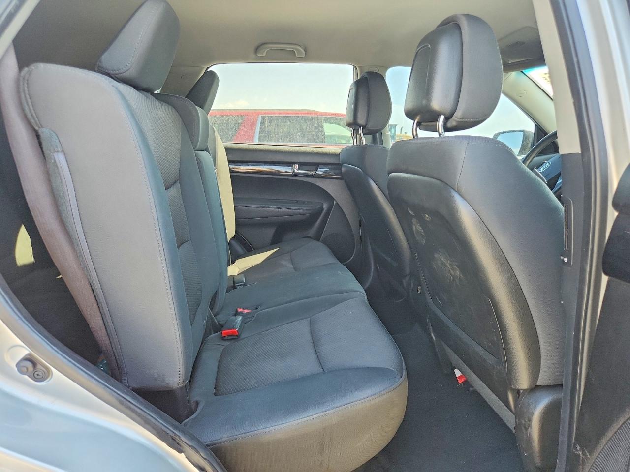 2011 KIA SORENTO