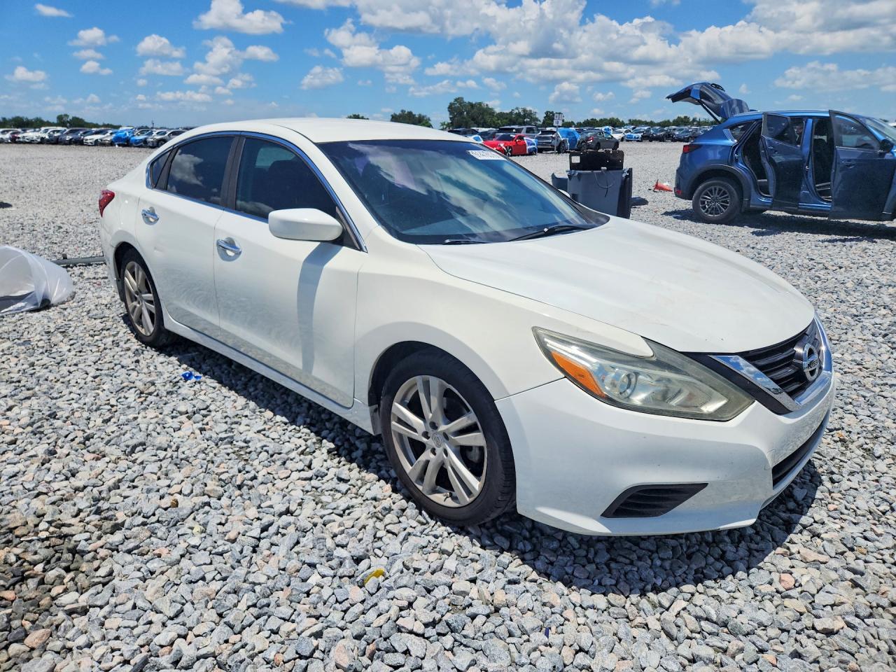 2017 NISSAN ALTIMA