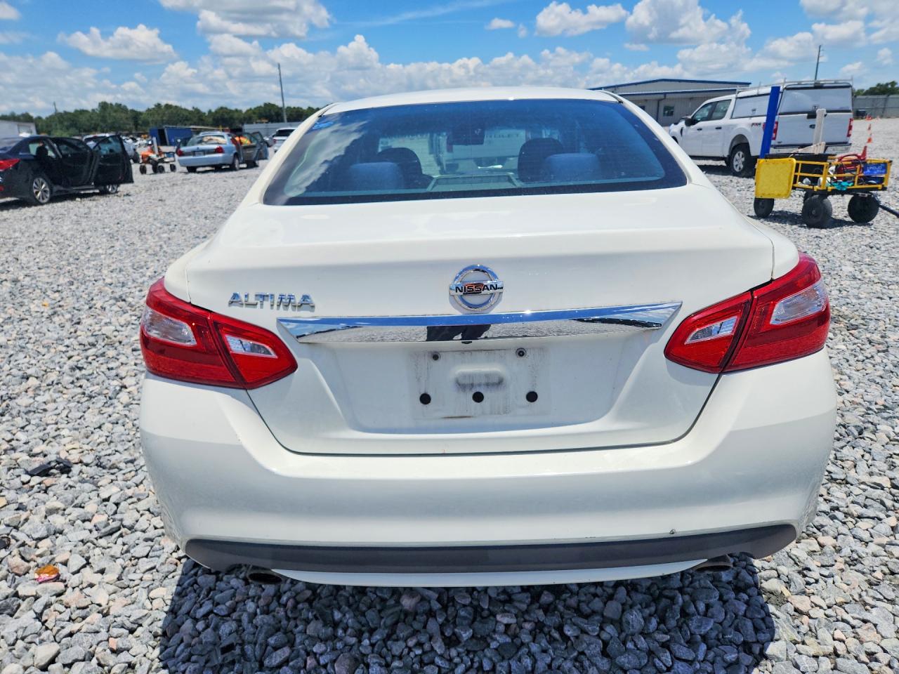 2017 NISSAN ALTIMA
