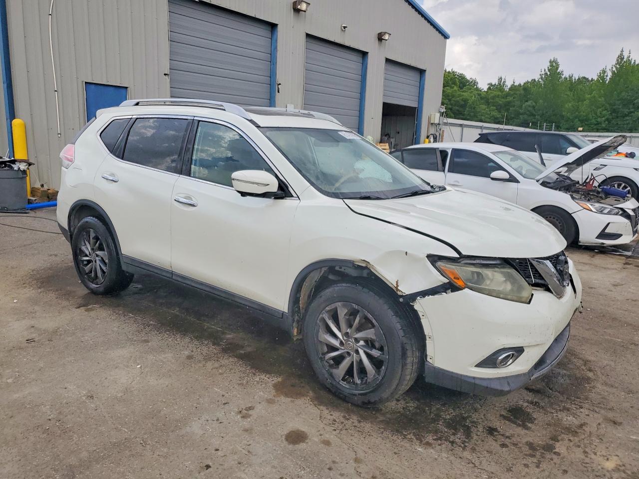 2015 NISSAN ROGUE