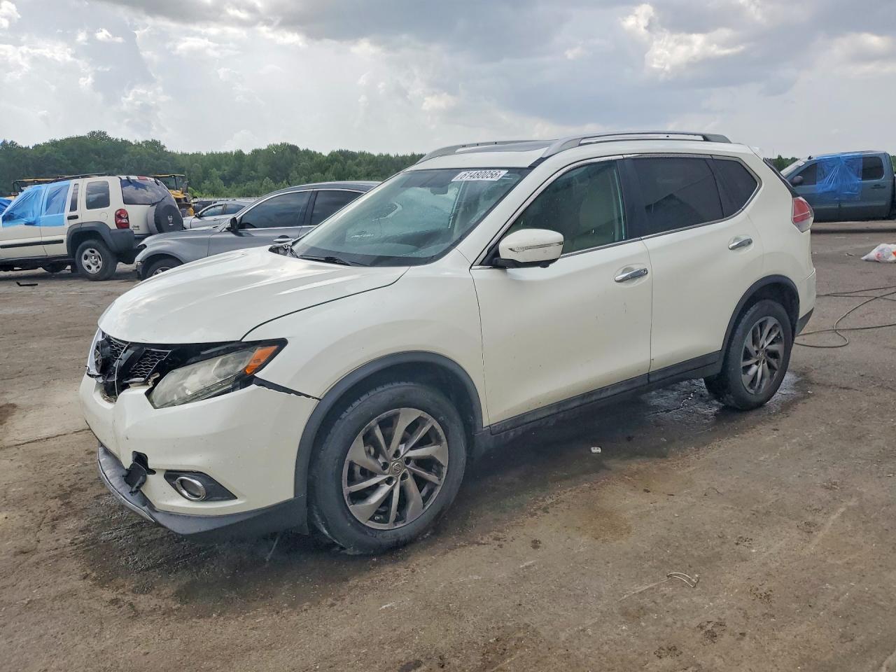 2015 NISSAN ROGUE