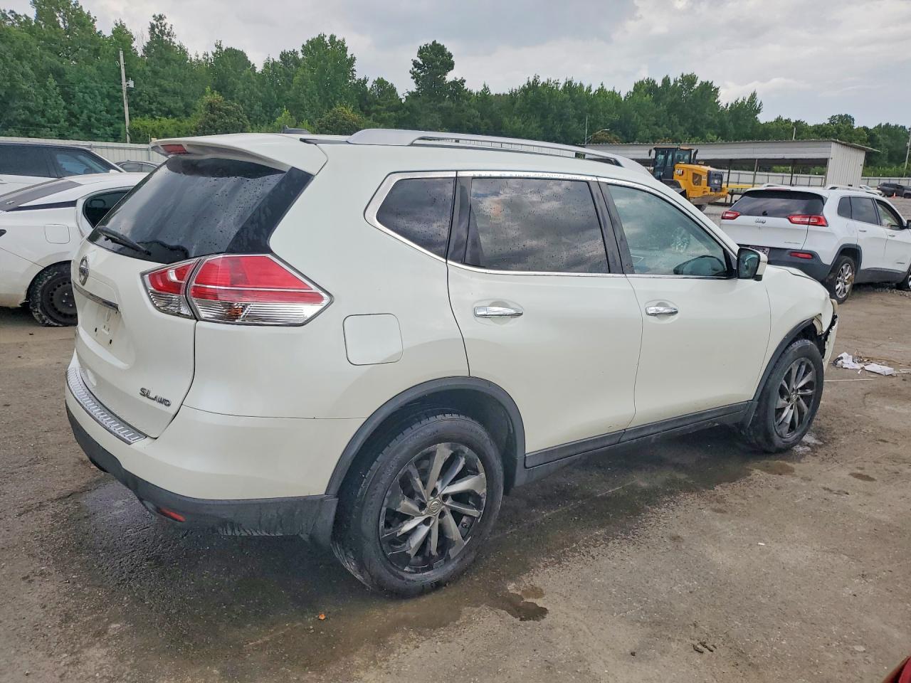 2015 NISSAN ROGUE