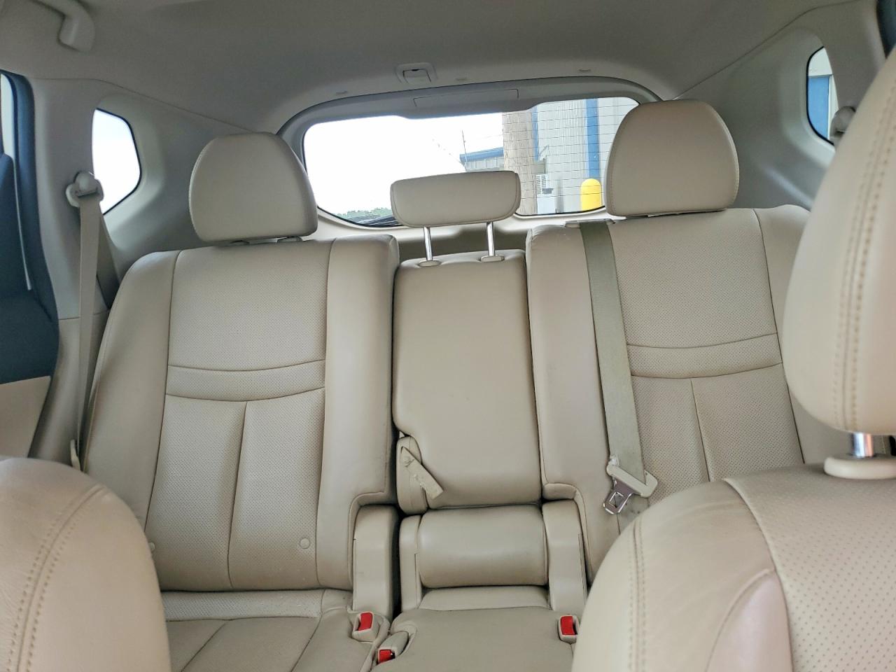 2015 NISSAN ROGUE