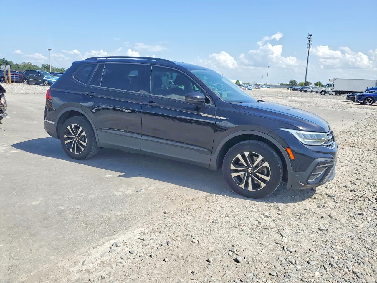 2022 VOLKSWAGEN TIGUAN