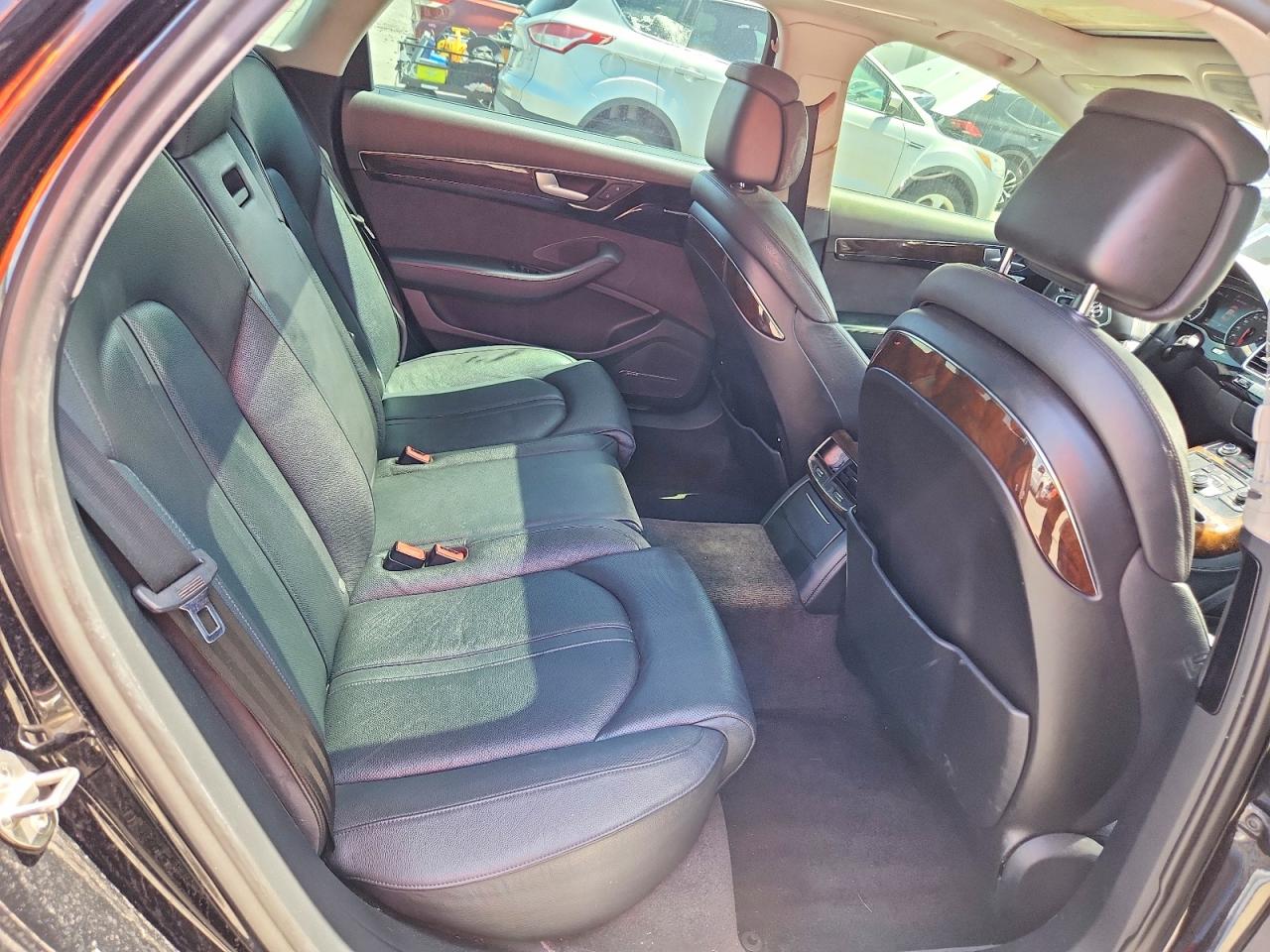 2016 AUDI A8