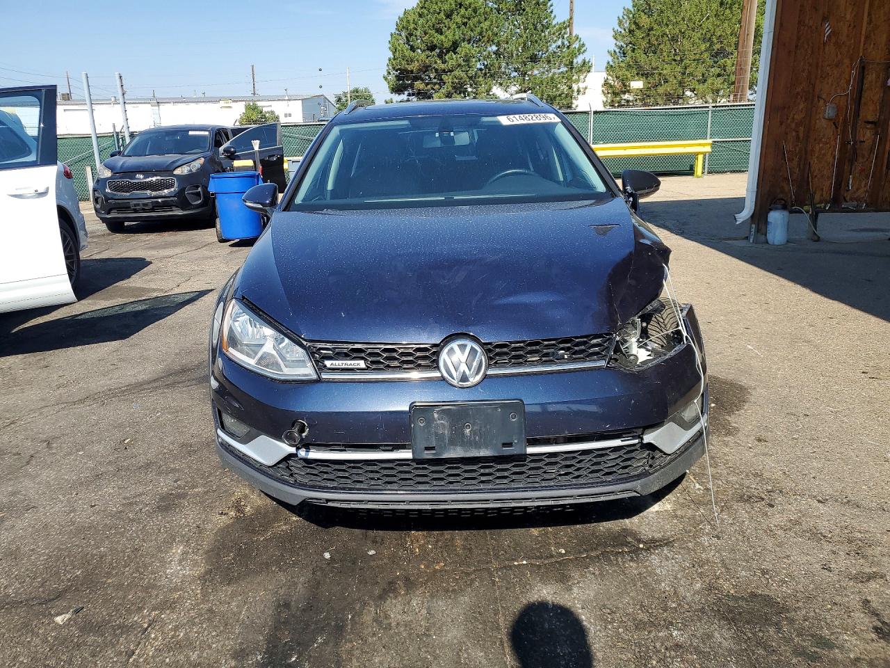 2017 VOLKSWAGEN GOLF