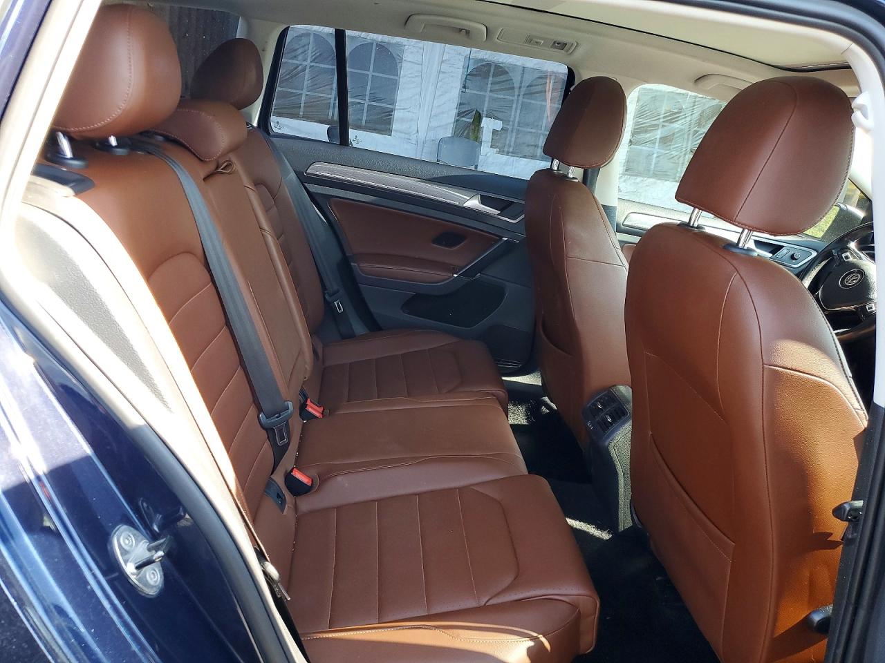 2017 VOLKSWAGEN GOLF