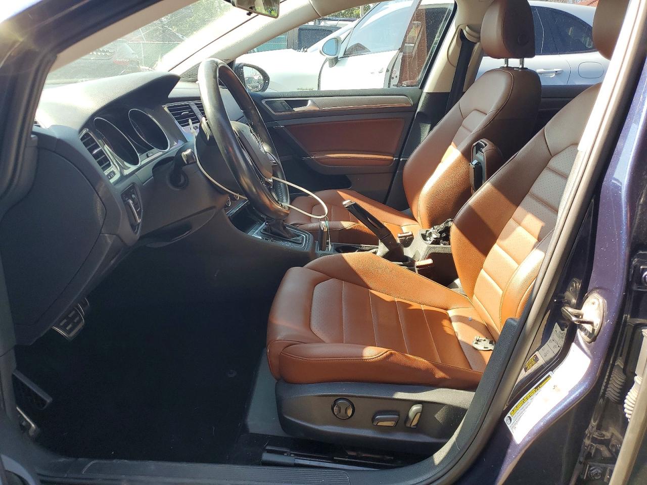 2017 VOLKSWAGEN GOLF