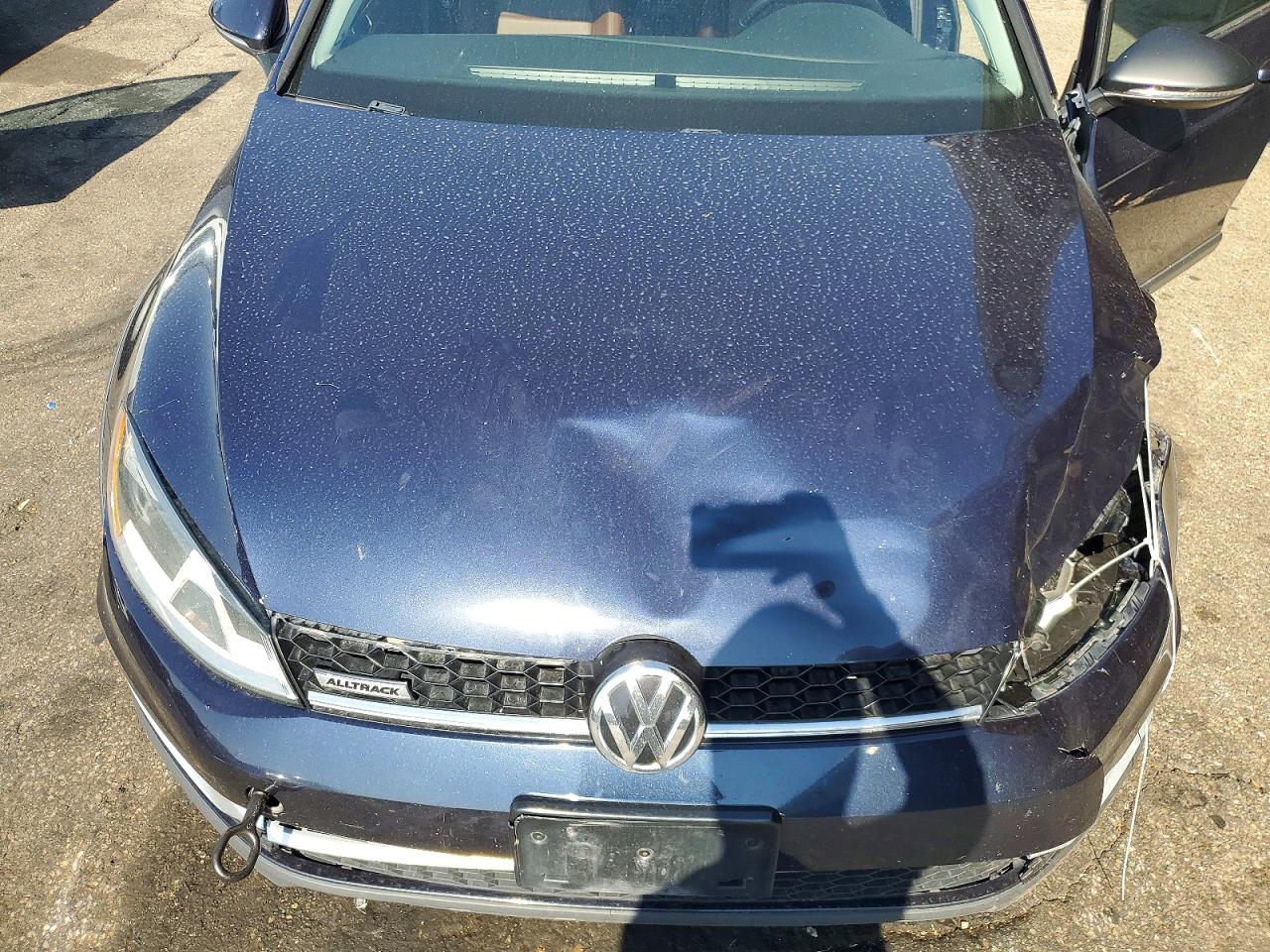 2017 VOLKSWAGEN GOLF