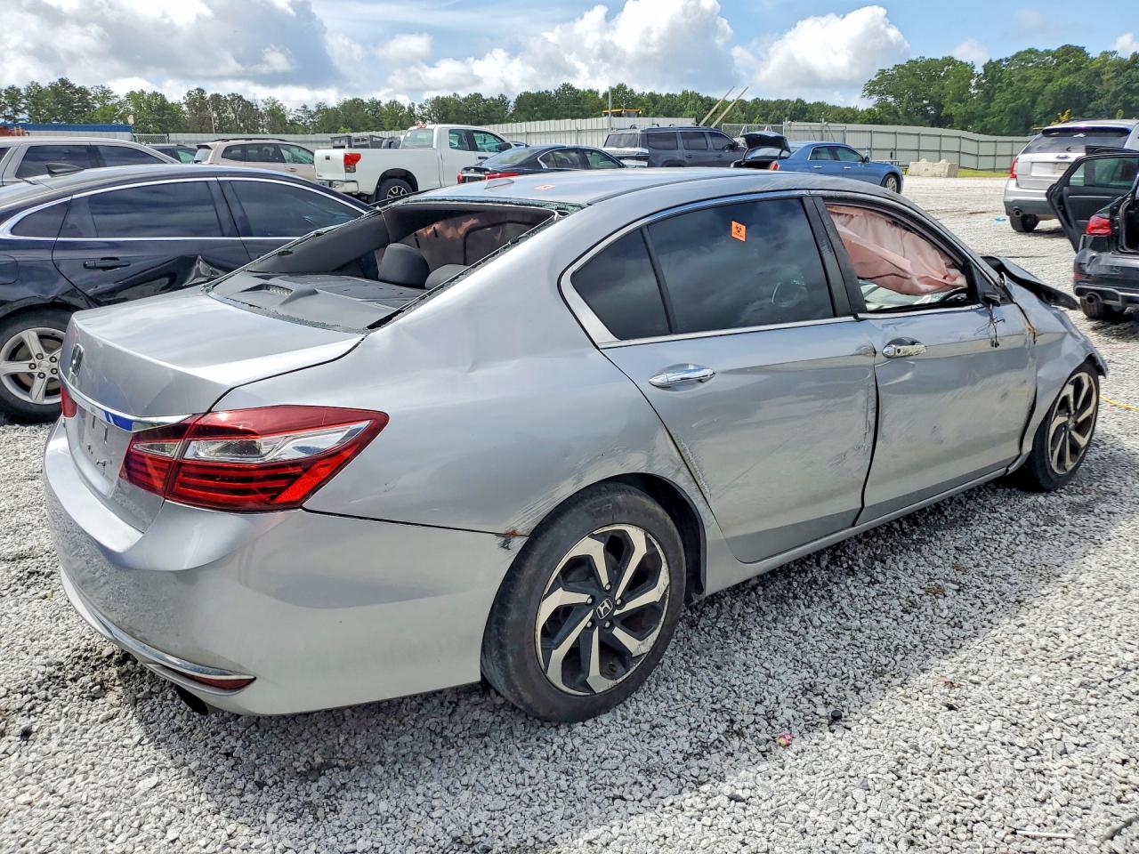 2017 HONDA ACCORD