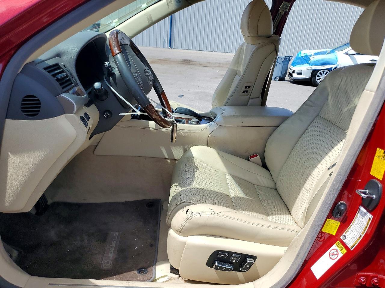 2013 LEXUS LS460