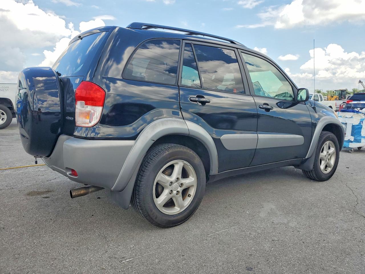 2001 TOYOTA RAV4