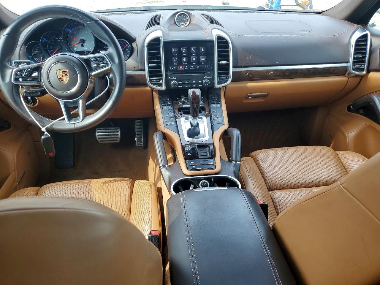 2018 PORSCHE CAYENNE