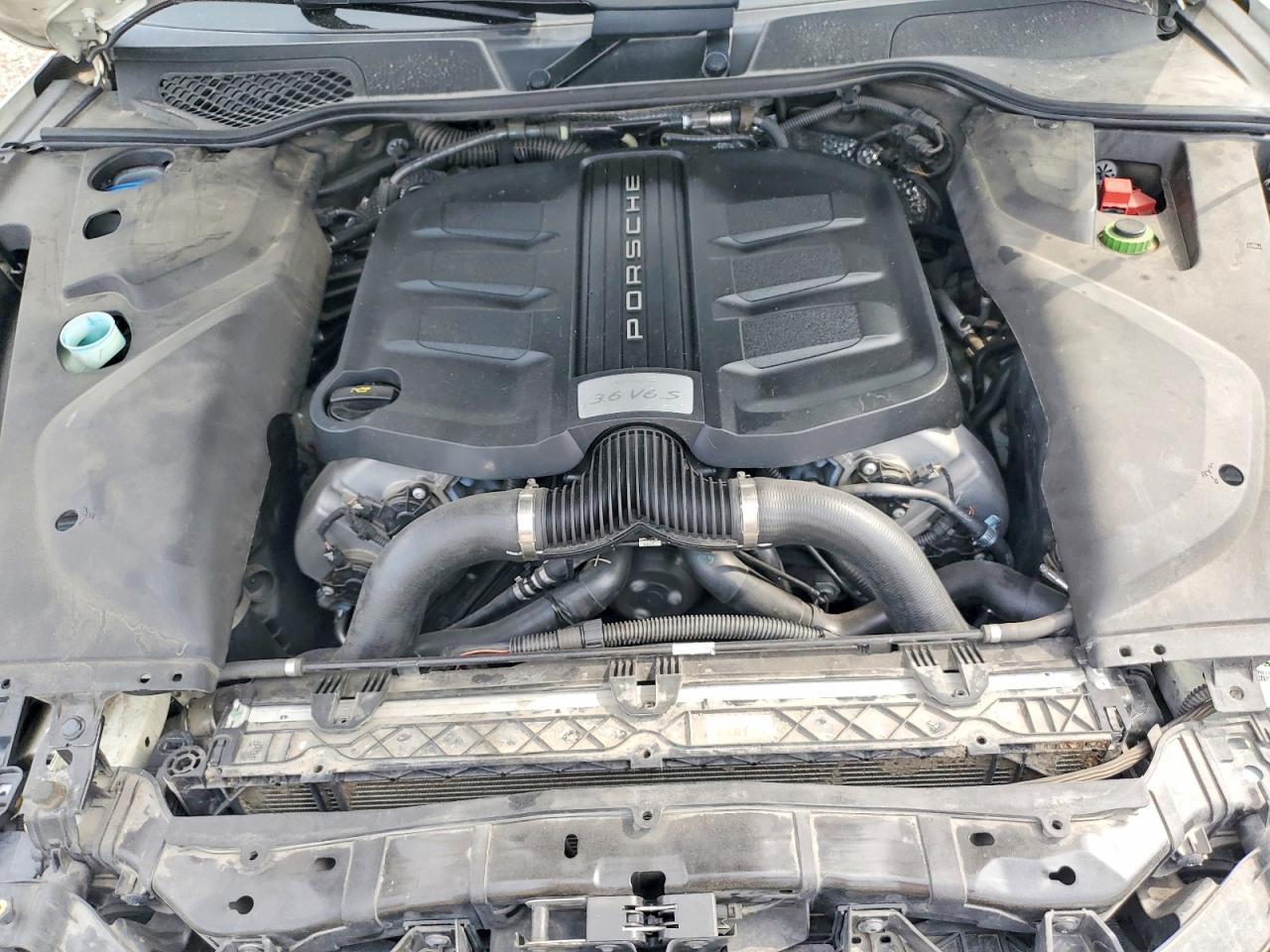 2018 PORSCHE CAYENNE