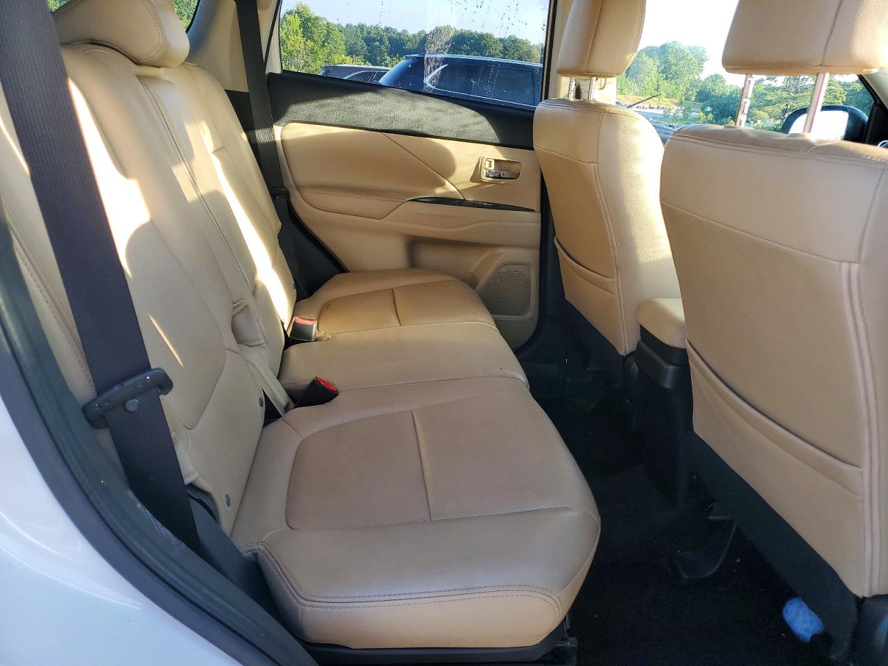 2014 MITSUBISHI OUTLANDER