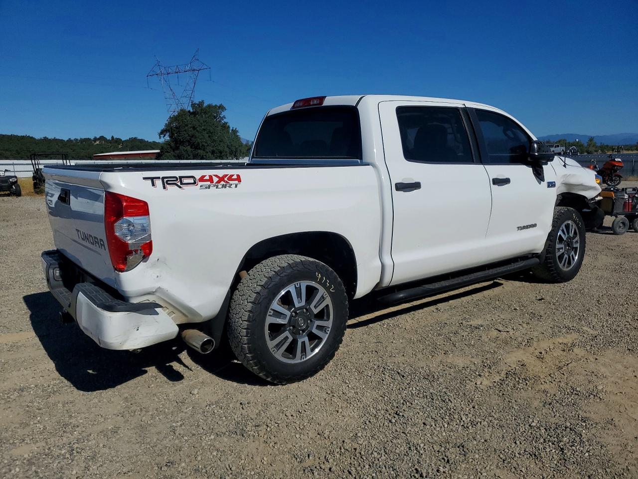 2018 TOYOTA TUNDRA