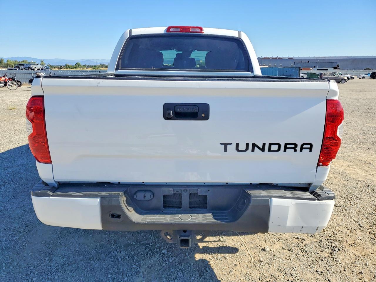 2018 TOYOTA TUNDRA
