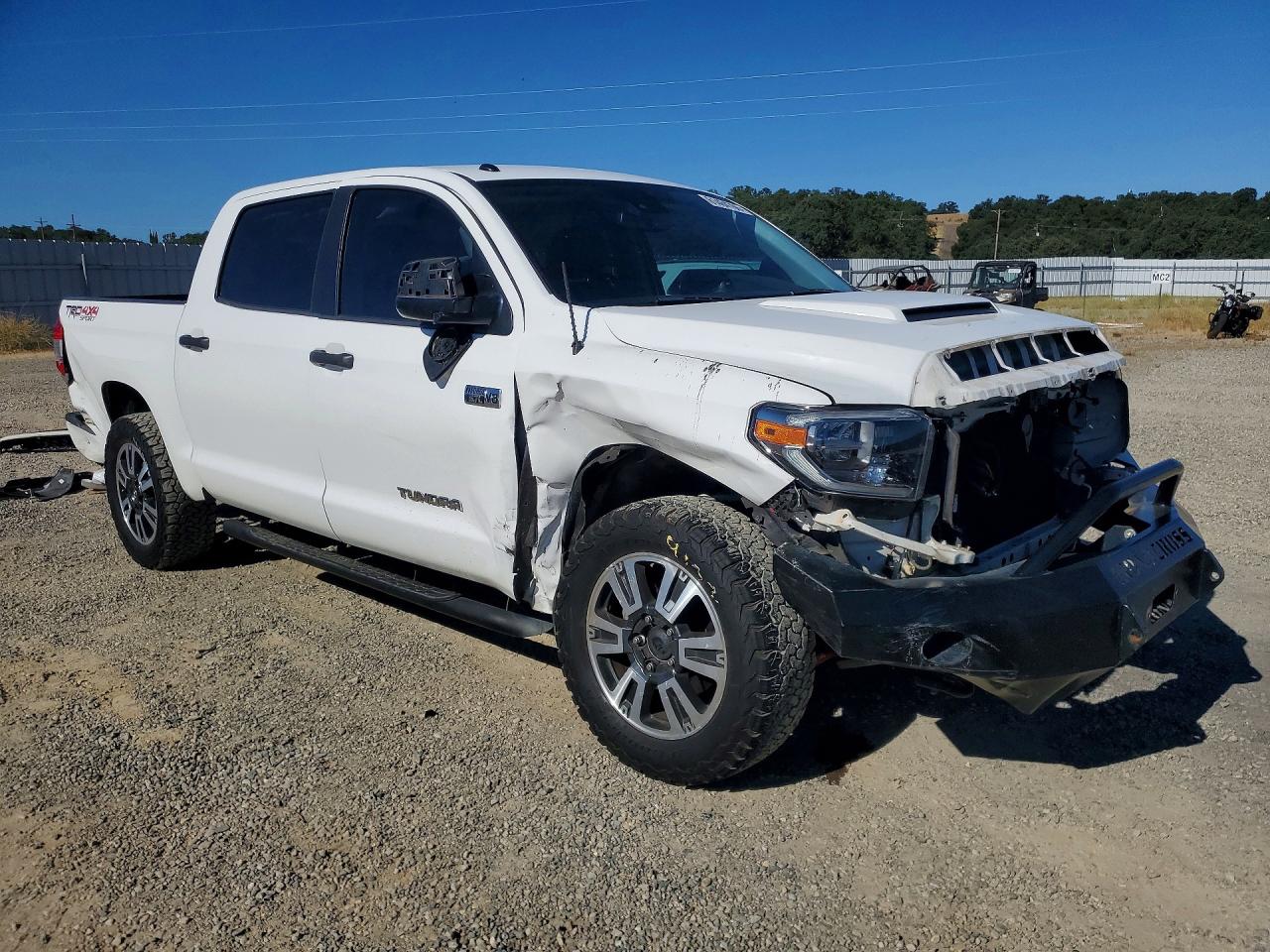2018 TOYOTA TUNDRA
