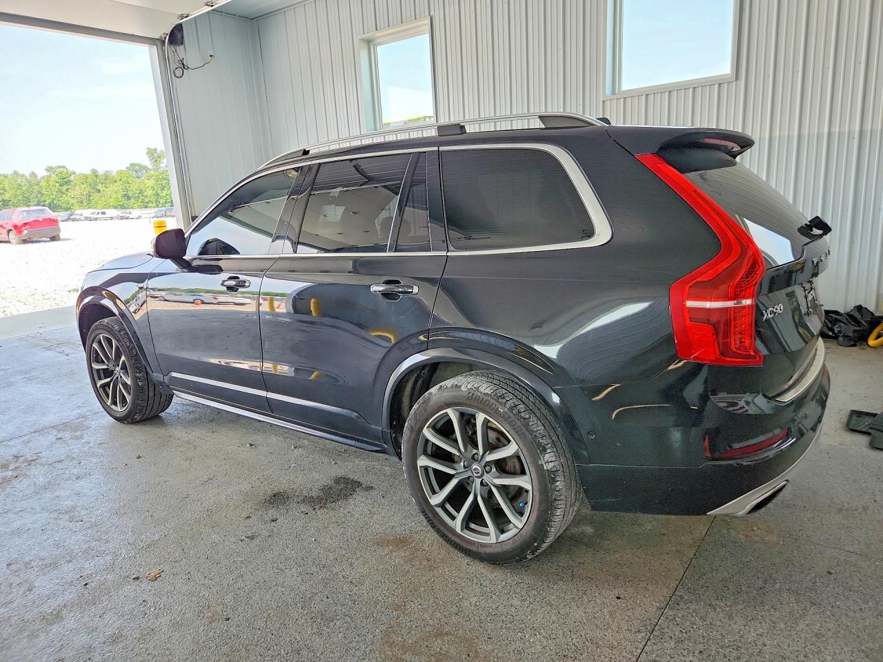 2017 VOLVO XC90