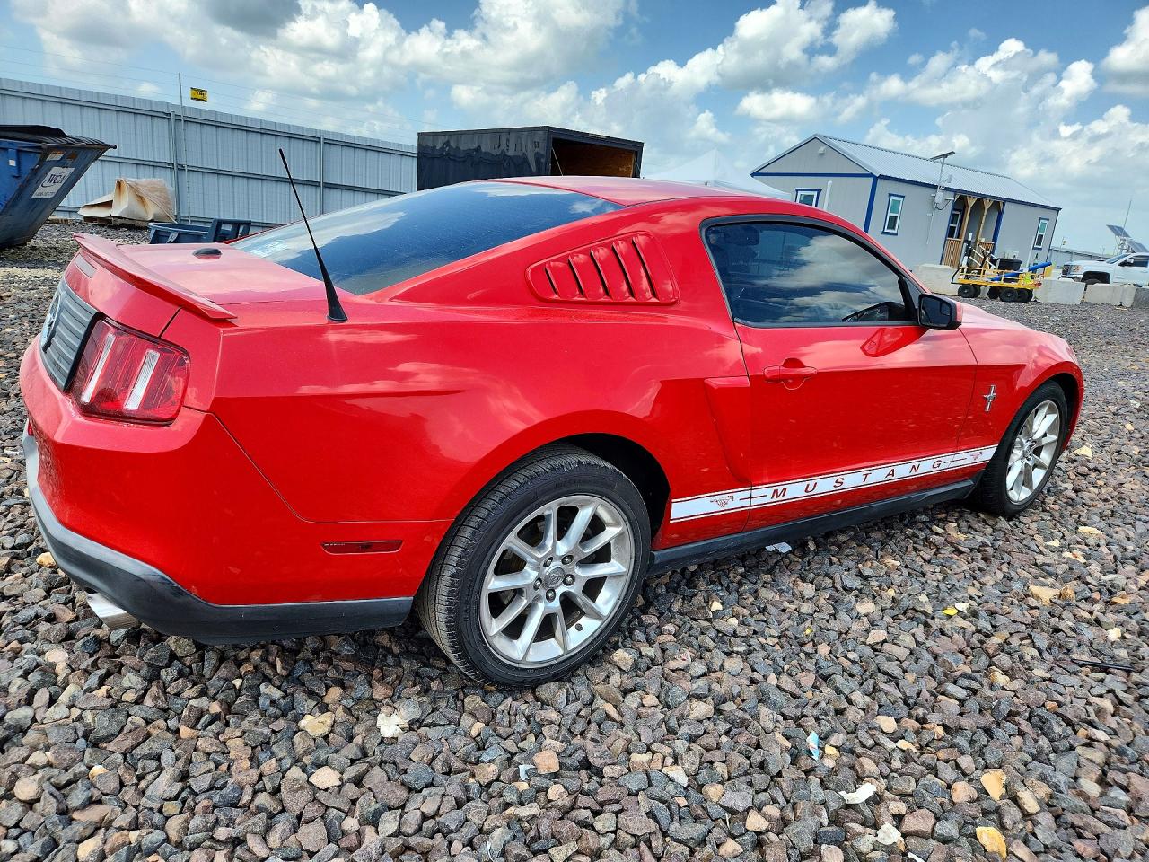 2011 FORD MUSTANG