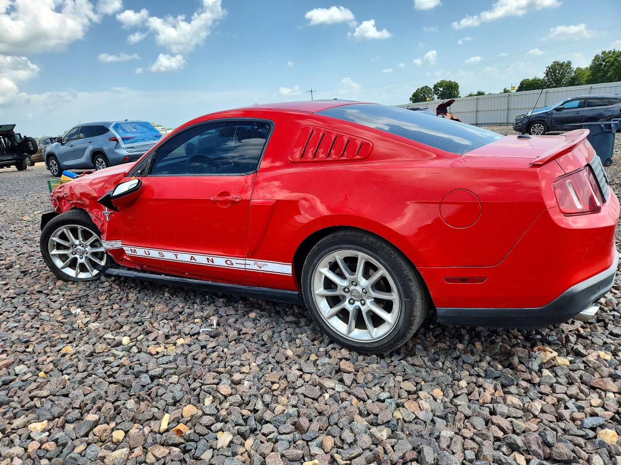 2011 FORD MUSTANG