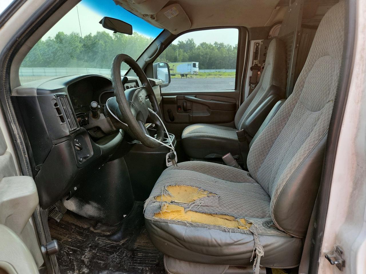 2004 CHEVROLET EXPRESS
